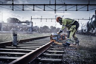 K 1 Pace Rail – Worker cutting on railway