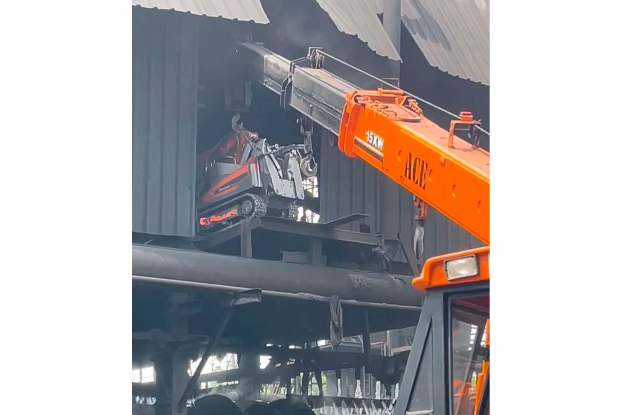 Cleaning of an iron rotary kiln India