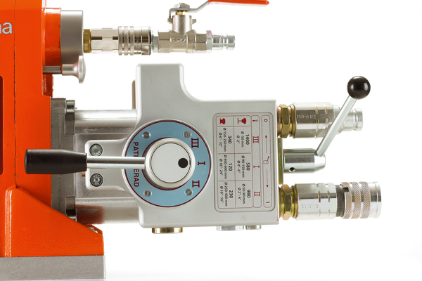 DM 406 H, speed regulation