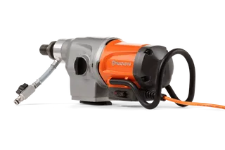 DM 400