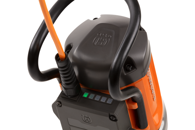 DM 400