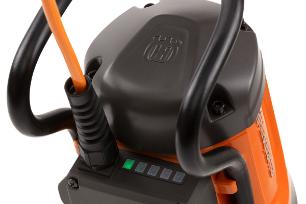 DM 400