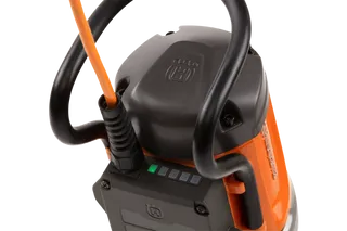 DM 400
