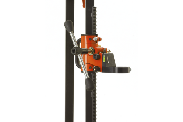 DS 40 Gyro, carriage