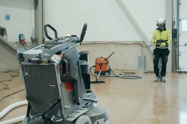 Stadax Testimonial short 1:1 (BG) subtitled