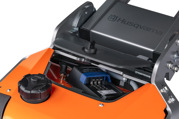 PG 8 DR, integrated battery charger