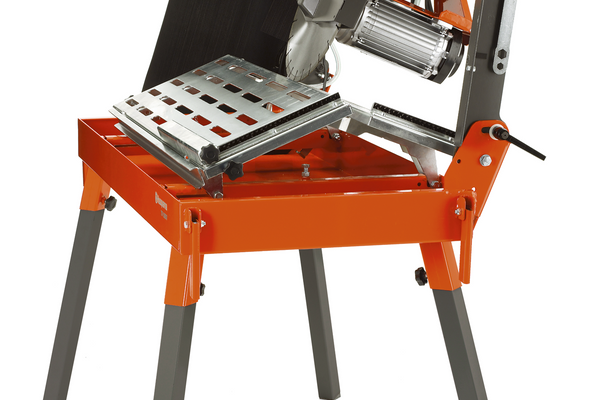 TS 100 R, tilted table