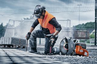 Construction worker with K770