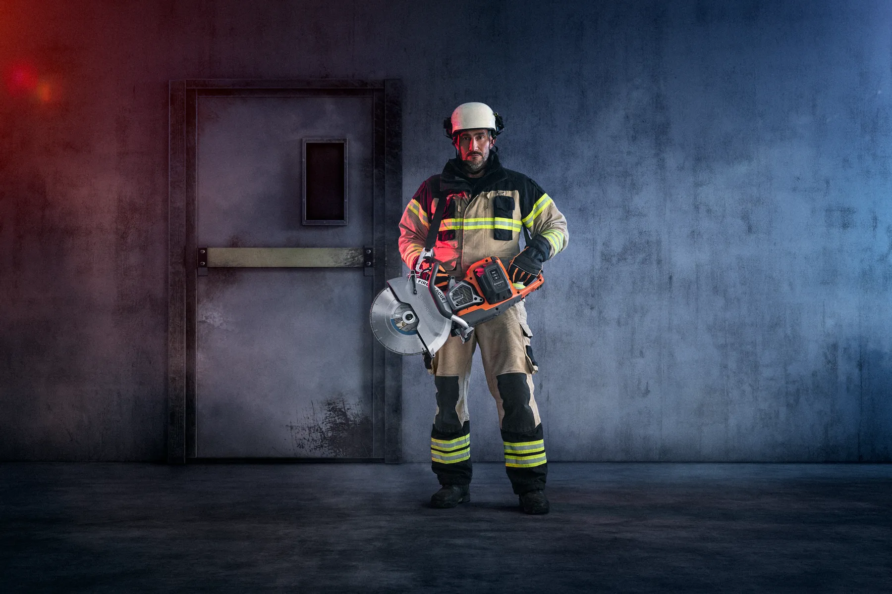 Fire fighter with rescue saw