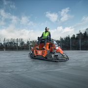 CRT 48 PS Action image with operator