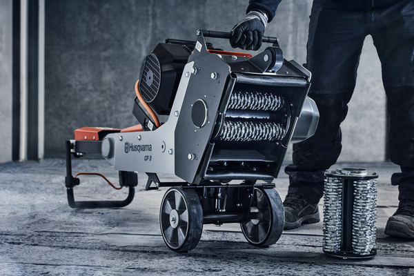 CP 9 - tilted view - scarifier tools / drums